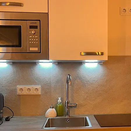 Wohlfuehlapartment Guxhagen- Naehe Bahnhof & A7, Schnell In Kassel *