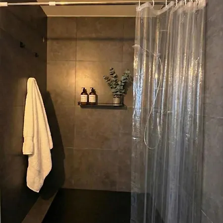 Wohlfuehlapartment Guxhagen- Naehe Bahnhof & A7, Schnell In Kassel